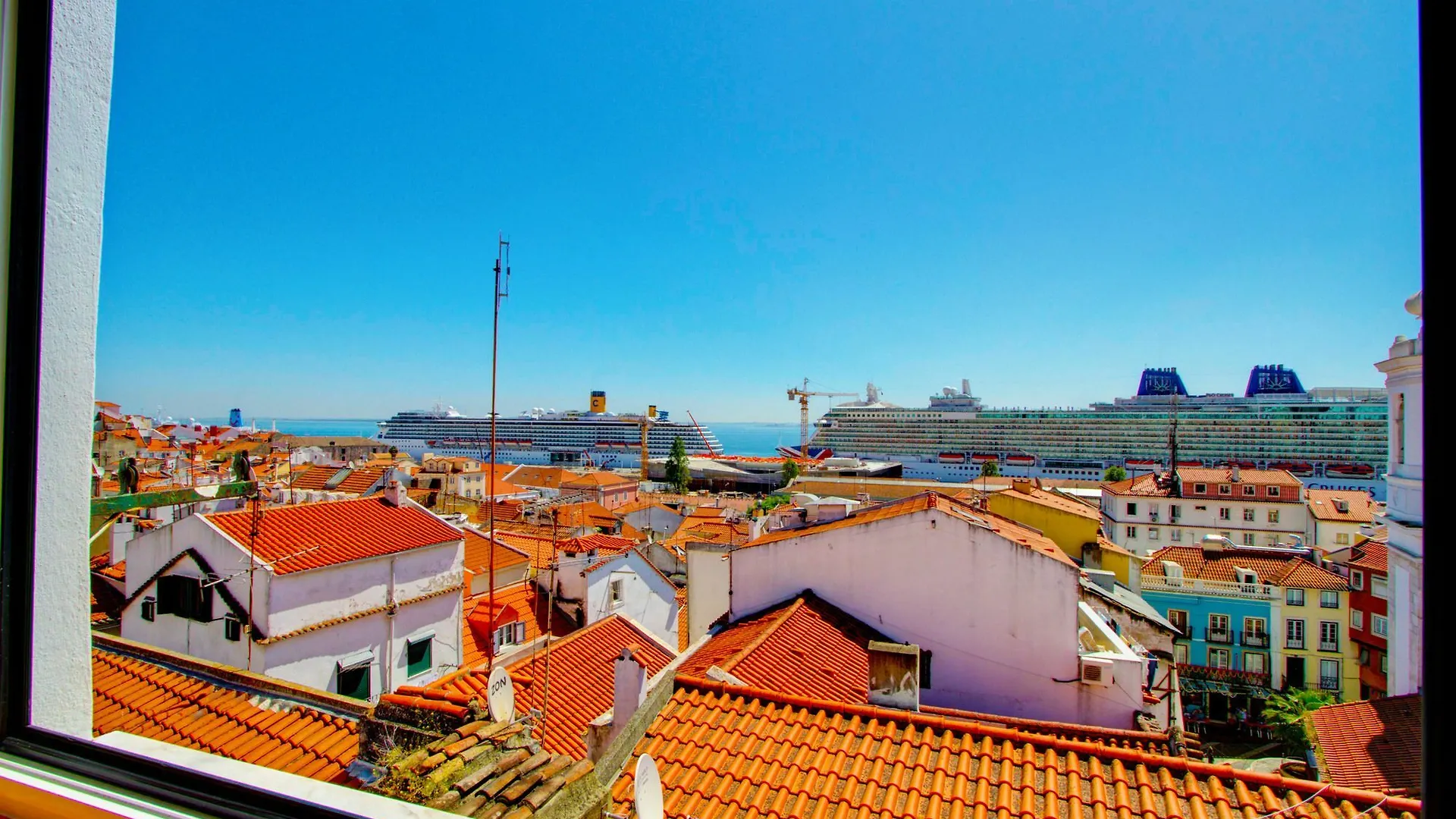 Castelo Picao 1 By Apartments Alfama Lisbon